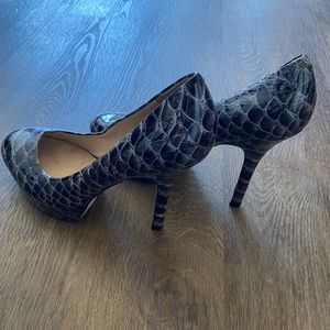 Super comfortable Joan & David pumps.